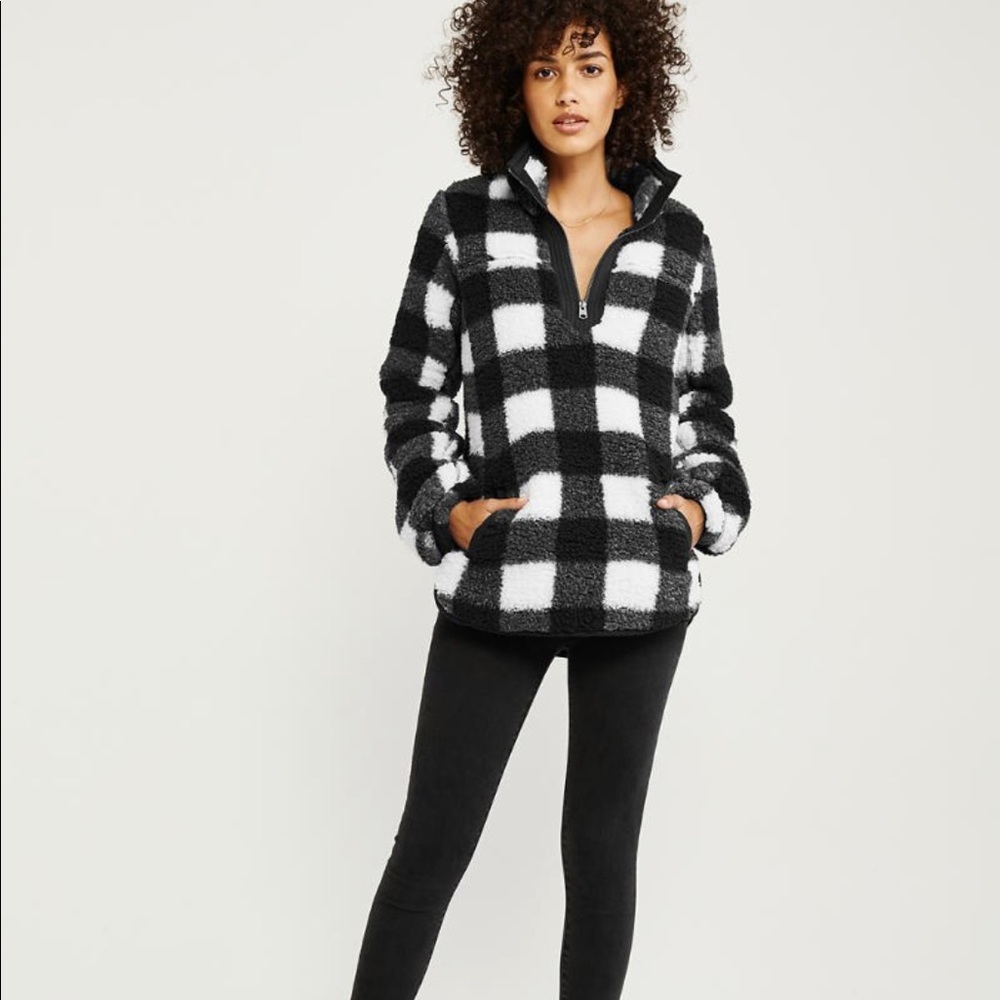 A&F Sherpa fleece- Size Small